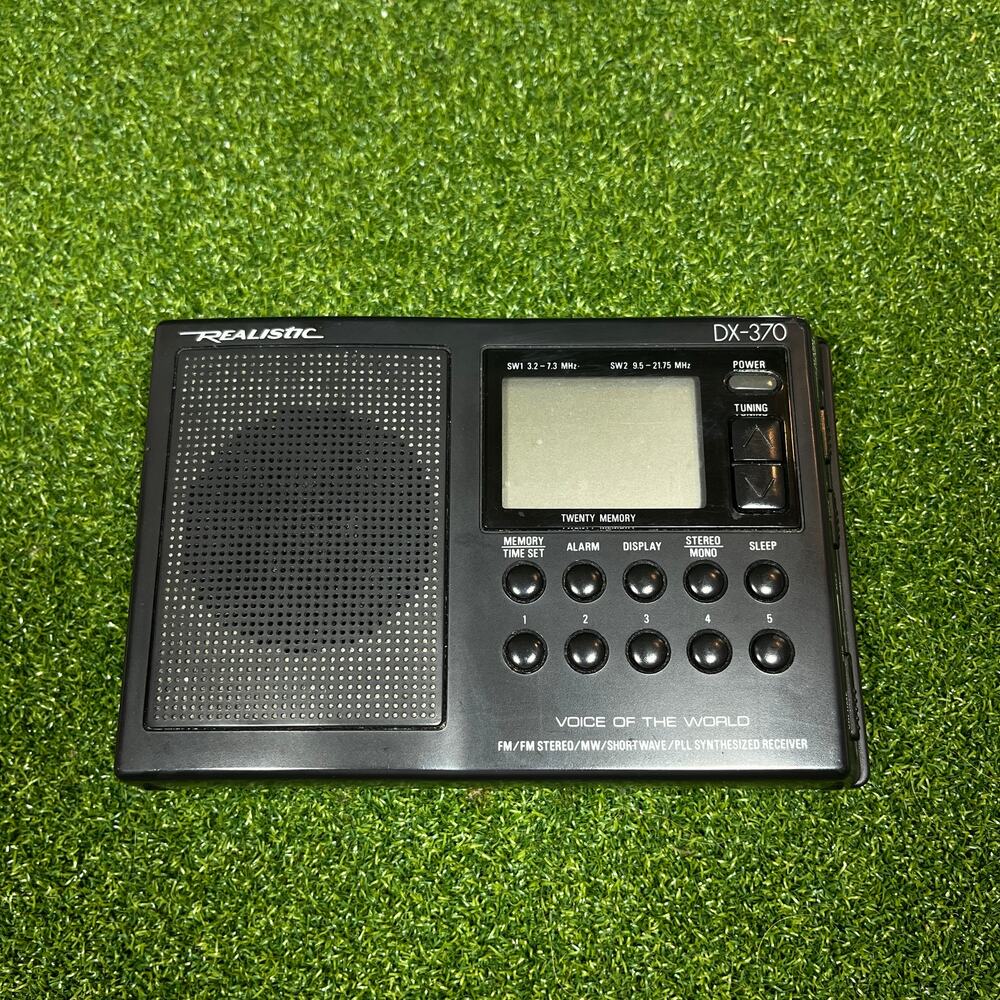 Realistic DX-370 AM/FM/SW Portable Receiver Radio